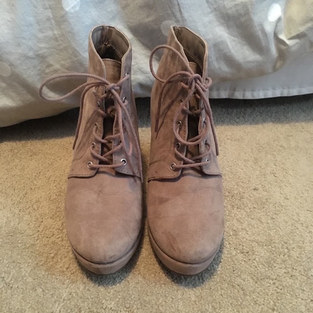 TAN BOOTIES